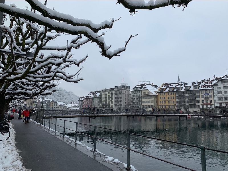 Luzern Bahnhofstrasse Rathaussteg