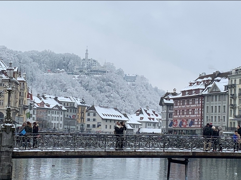 Luzern Bahnhofstrasse Rathaussteg