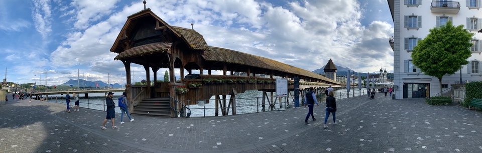Luzern Kapellbrücke Rosengart-Platz